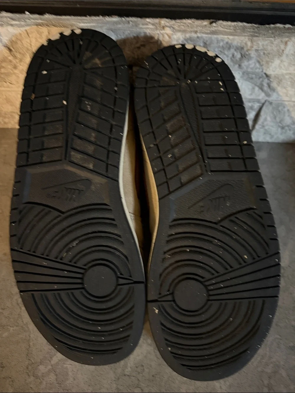 Air Jordan 1 Mid SE 